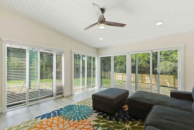 10 Ravenwood Court, Freehold, NJ 07728