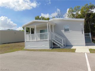 1445 N Bridge ST, Labelle, FL 33935