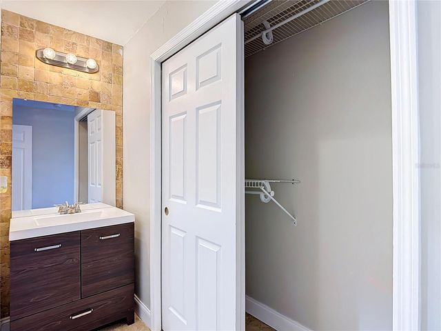1032 HARDWOOD DRIVE, Valrico, FL 33596
