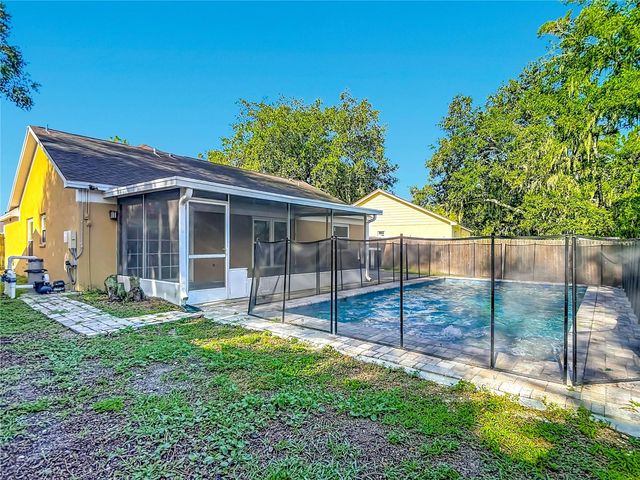 1032 HARDWOOD DRIVE, Valrico, FL 33596