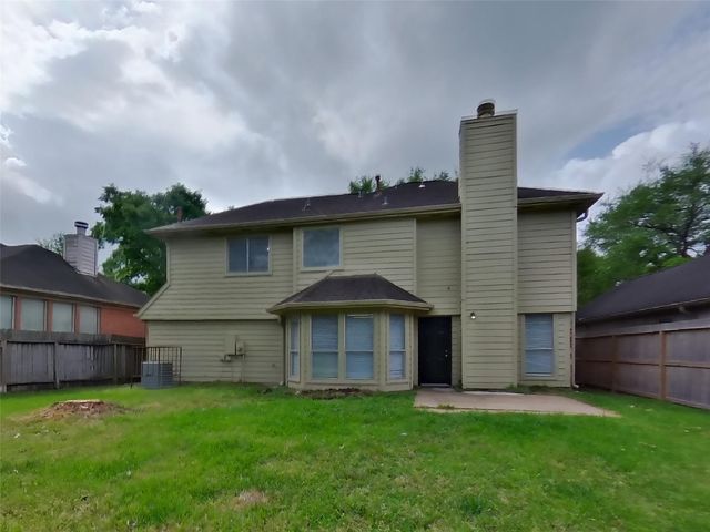 1702 Glacier Blue Drive, Fresno, TX 77545