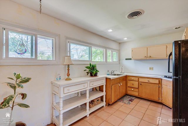 18 Stanworth Road, South Brunswick, NJ 08824
