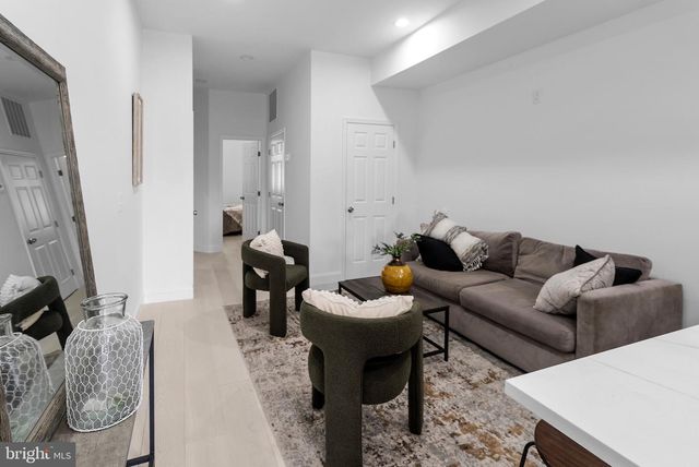 2106 N MCCULLOH ST, Baltimore, MD 21217