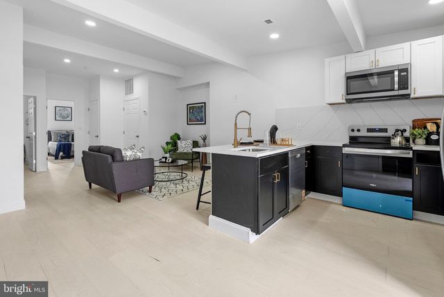 2106 N MCCULLOH ST, Baltimore, MD 21217