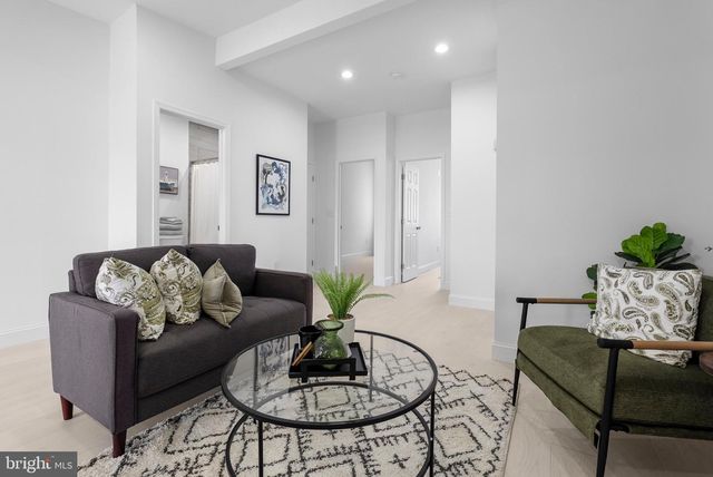 2106 N MCCULLOH ST, Baltimore, MD 21217