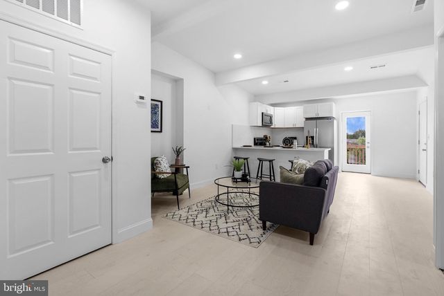 2106 N MCCULLOH ST, Baltimore, MD 21217