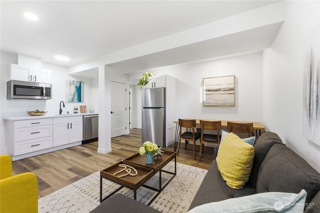 18804 NE 116th Street, Redmond, WA 98052