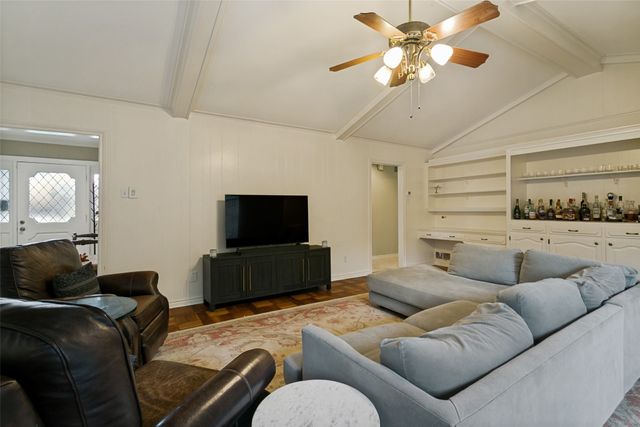 7507 Wellcrest Drive, Dallas, TX 75230