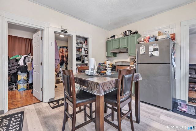196 Blatchley Avenue, New Haven, CT 06513