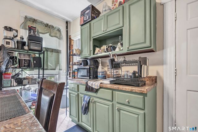 196 Blatchley Avenue, New Haven, CT 06513
