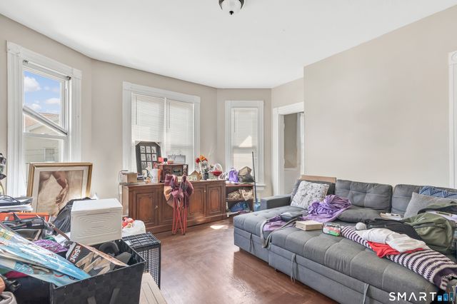 196 Blatchley Avenue, New Haven, CT 06513