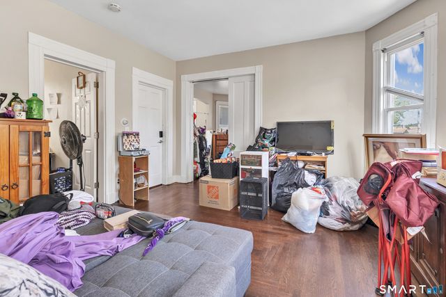 196 Blatchley Avenue, New Haven, CT 06513
