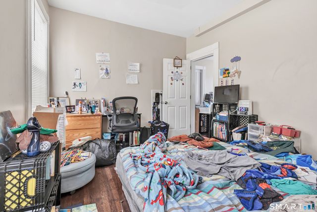 196 Blatchley Avenue, New Haven, CT 06513