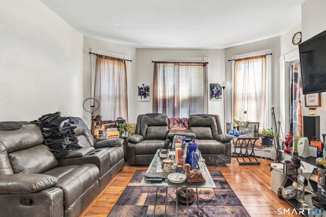 196 Blatchley Avenue, New Haven, CT 06513