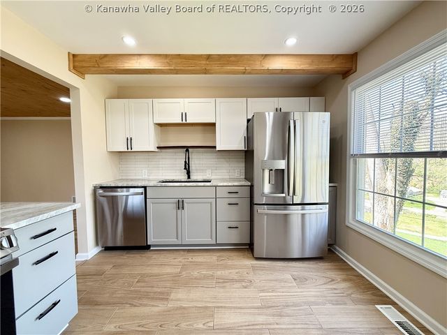 219 Westmoreland Drive, Dunbar, WV 25064