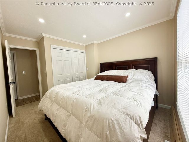 219 Westmoreland Drive, Dunbar, WV 25064