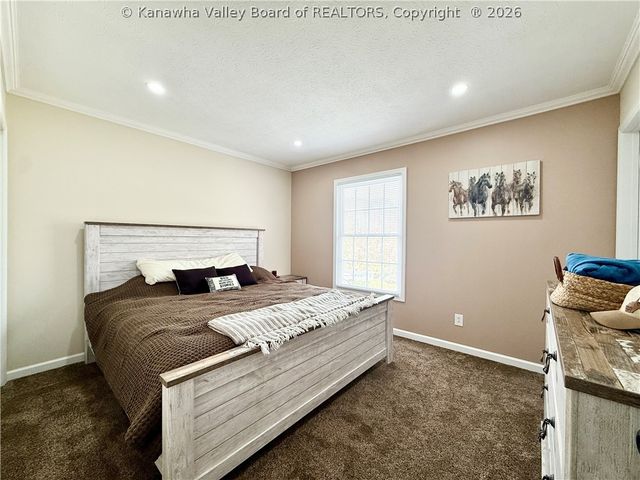 219 Westmoreland Drive, Dunbar, WV 25064