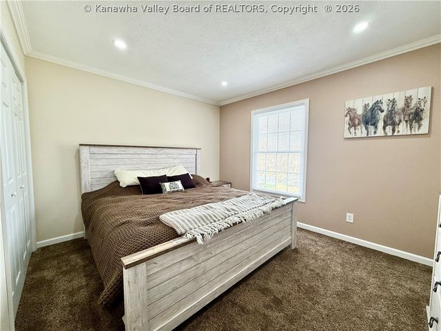 219 Westmoreland Drive, Dunbar, WV 25064