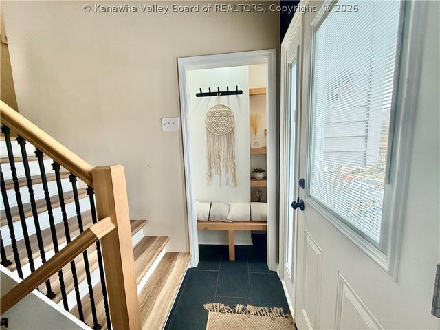 219 Westmoreland Drive, Dunbar, WV 25064