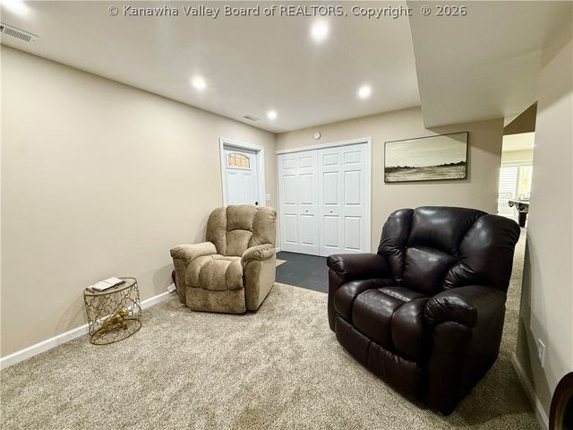 219 Westmoreland Drive, Dunbar, WV 25064