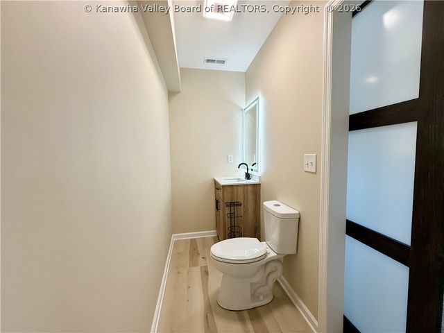 219 Westmoreland Drive, Dunbar, WV 25064