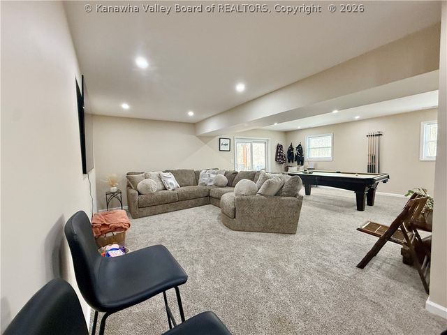 219 Westmoreland Drive, Dunbar, WV 25064