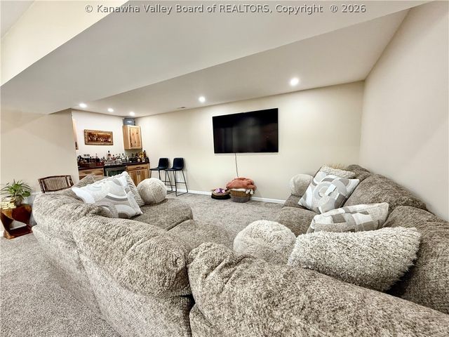 219 Westmoreland Drive, Dunbar, WV 25064