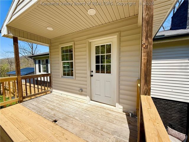 219 Westmoreland Drive, Dunbar, WV 25064