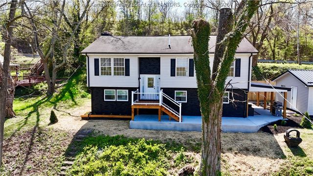 219 Westmoreland Drive, Dunbar, WV 25064