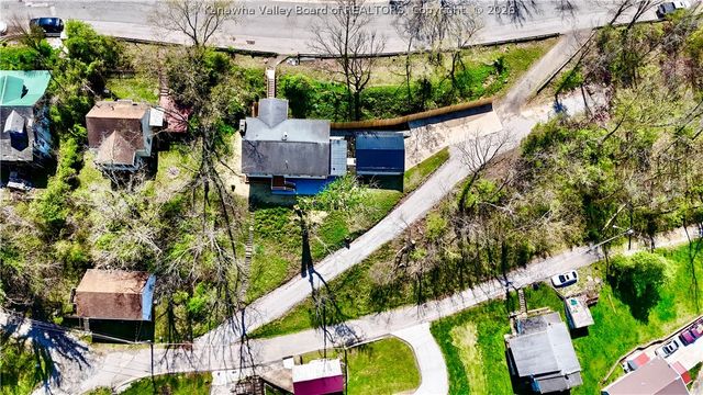 219 Westmoreland Drive, Dunbar, WV 25064