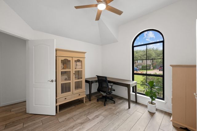 6110 Ginita LN, Austin, TX 78739