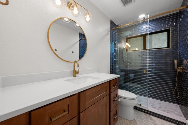 6110 Ginita LN, Austin, TX 78739