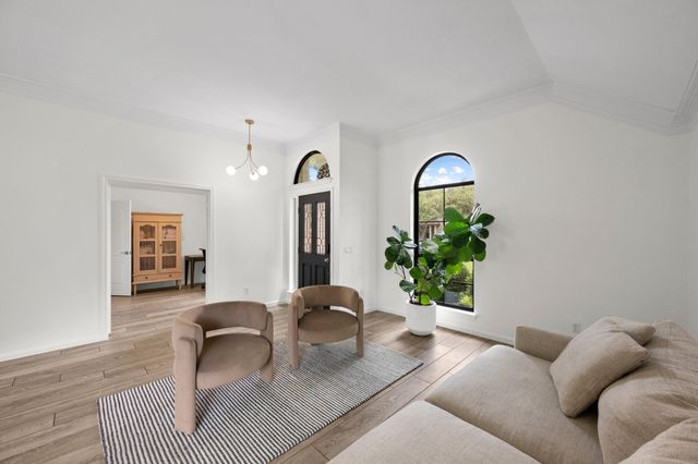 6110 Ginita LN, Austin, TX 78739