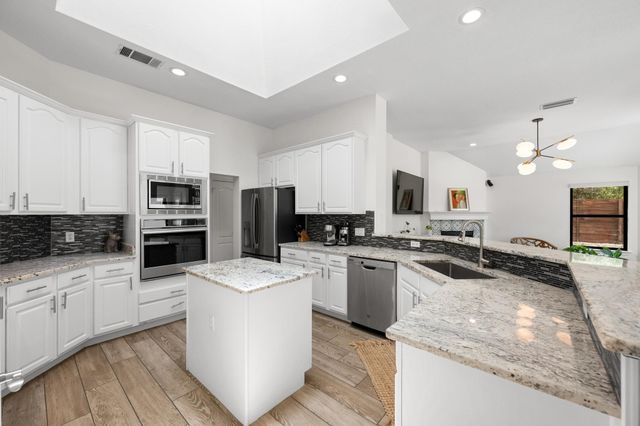 6110 Ginita LN, Austin, TX 78739