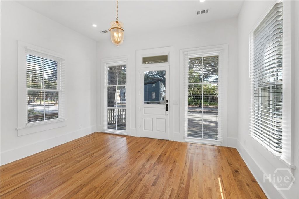 Image 11 of property listing at 1807 Martin Luther King Boulevard, Savannah, GA 31415