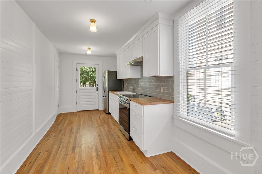 Image 17 of property listing at 1807 Martin Luther King Boulevard, Savannah, GA 31415