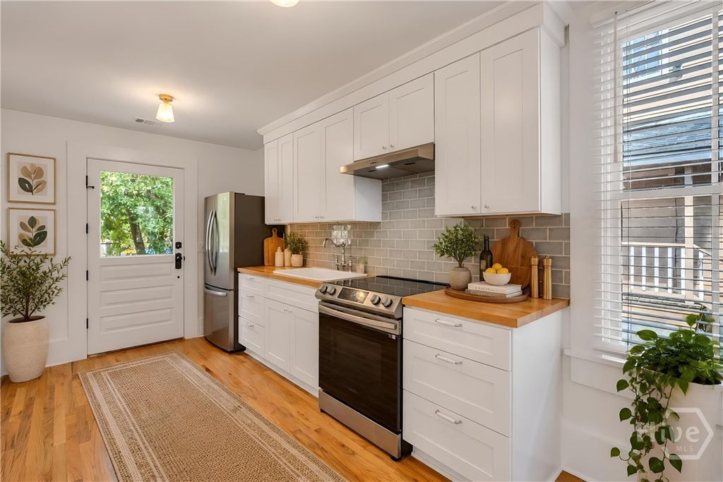 Image 18 of property listing at 1807 Martin Luther King Boulevard, Savannah, GA 31415