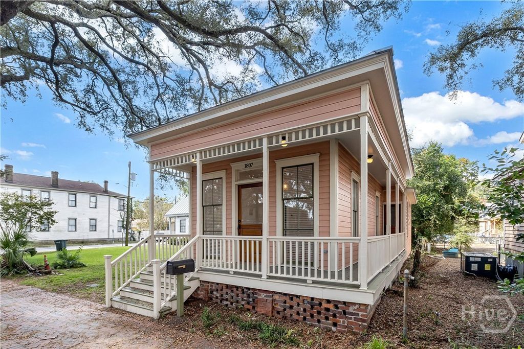 Image 3 of property listing at 1807 Martin Luther King Boulevard, Savannah, GA 31415