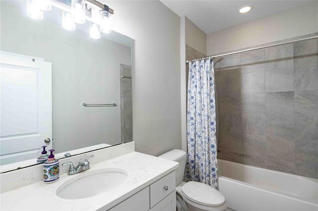 226 ASHFORD LAKES CIRCLE, Ormond Beach, FL 32174