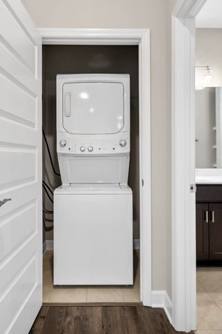 7483 Highway 70 S Apt 304, Nashville, TN 37221