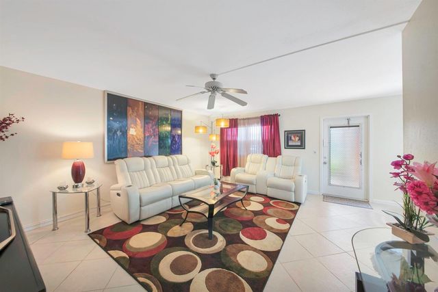 308 Brittany G, Delray Beach, FL 33446