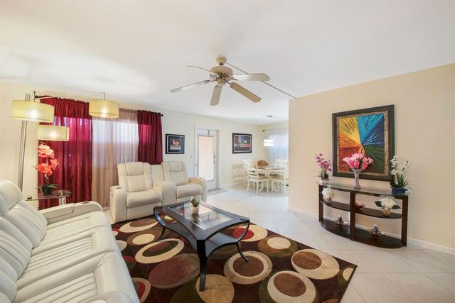 308 Brittany G, Delray Beach, FL 33446