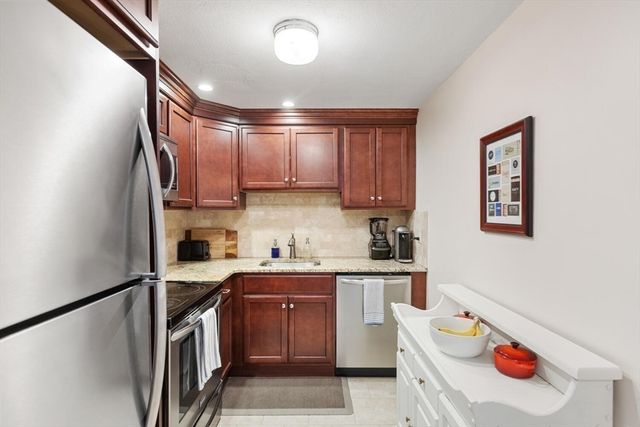 200 Park Terrace Dr 245, Stoneham, MA 02180