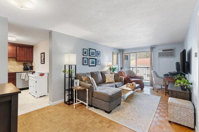 200 Park Terrace Dr 245, Stoneham, MA 02180