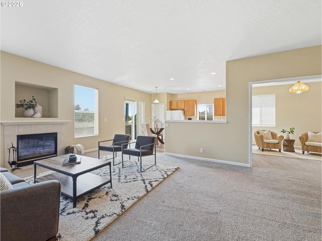 5244 DONOHOE Ave, Eugene, OR 97402