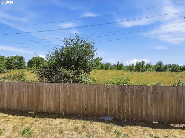 5244 DONOHOE Ave, Eugene, OR 97402
