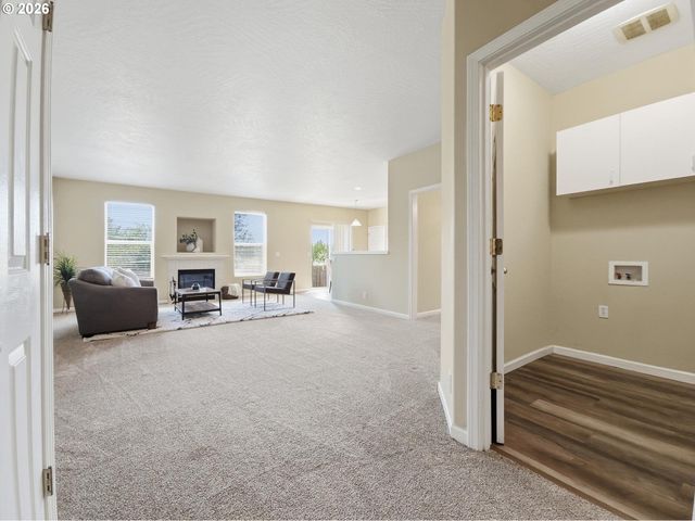 5244 DONOHOE Ave, Eugene, OR 97402