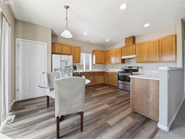 5244 DONOHOE Ave, Eugene, OR 97402