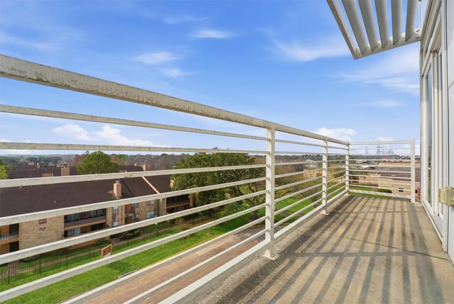 6955 Turtlewood Drive 602, Houston, TX 77072