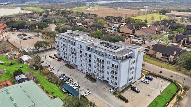 6955 Turtlewood Drive 602, Houston, TX 77072